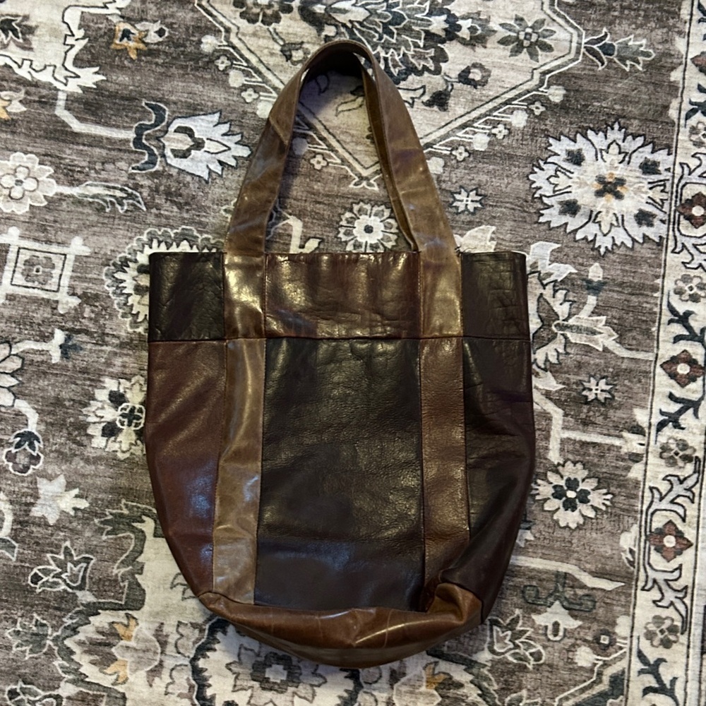 G.H. Bass & Co. Brown Leather Shoulder Bag with Vintage Appeal